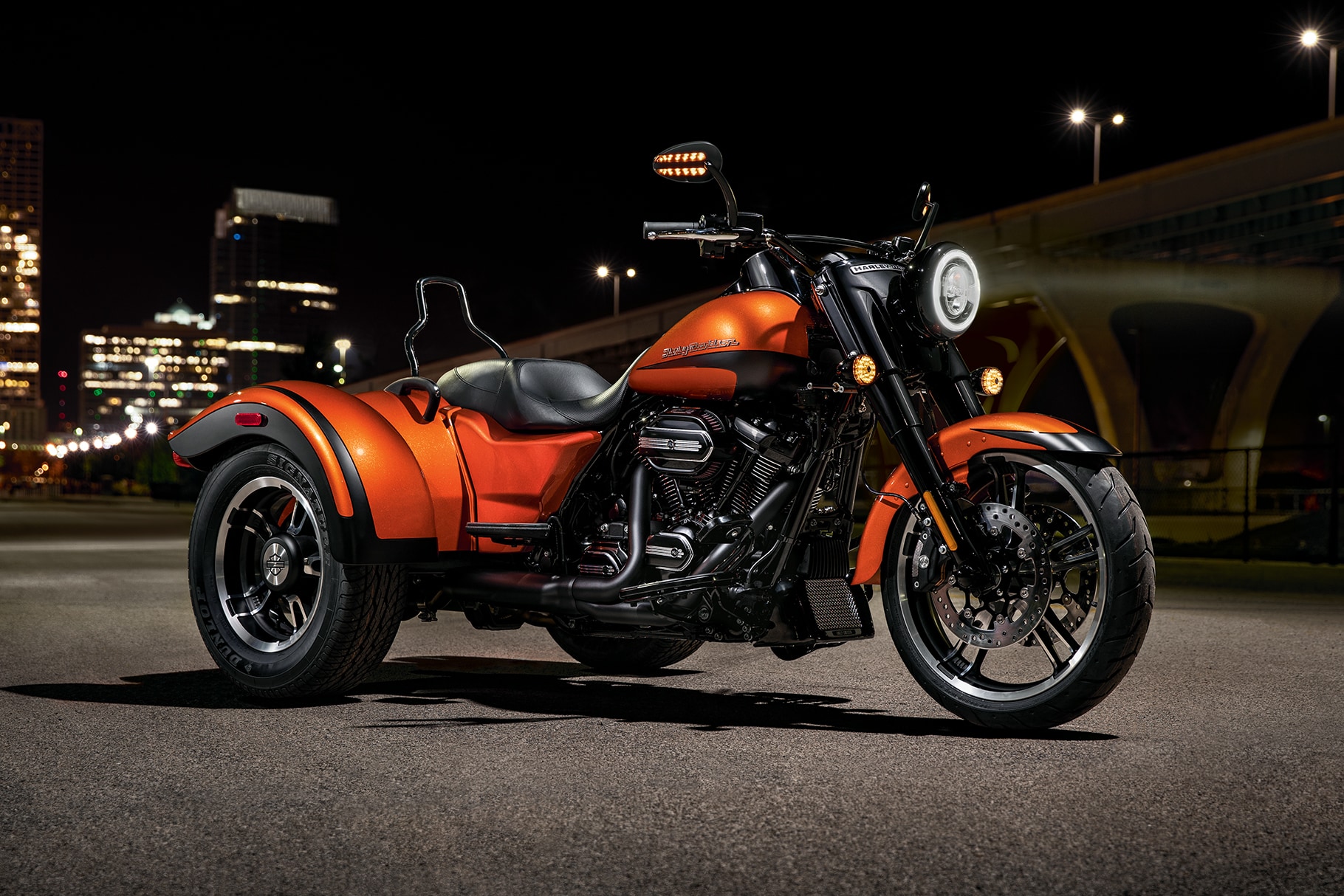 Review of Harley-Davidson Freewheeler 2019: pictures, live photos