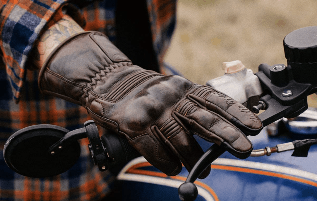 Gauntlet gloves
