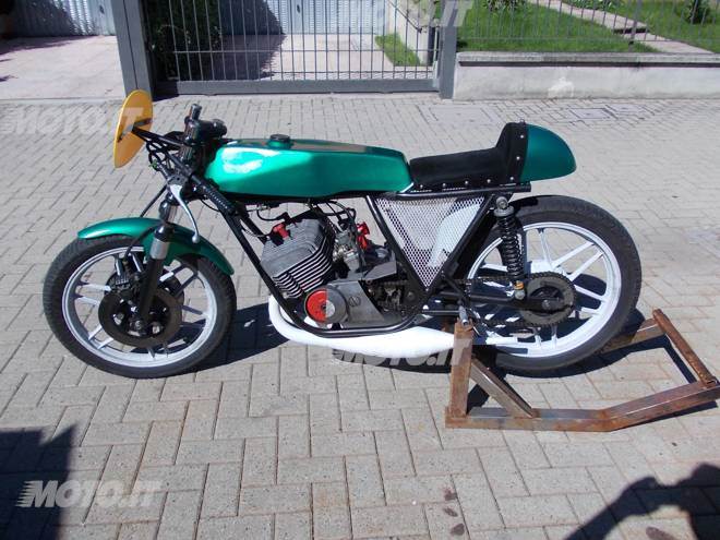 Review of Benelli 250 2 C 1976: pictures, live photos 