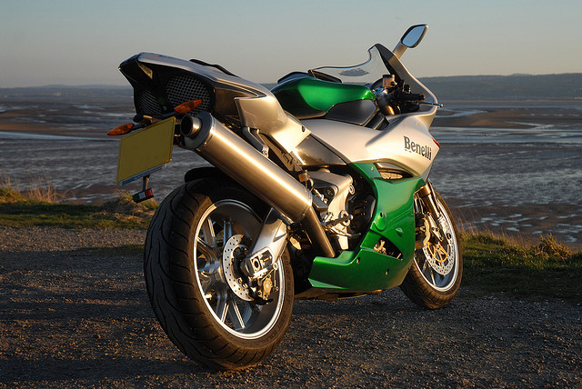 Review of Benelli 354 T 1985: pictures, live photos 