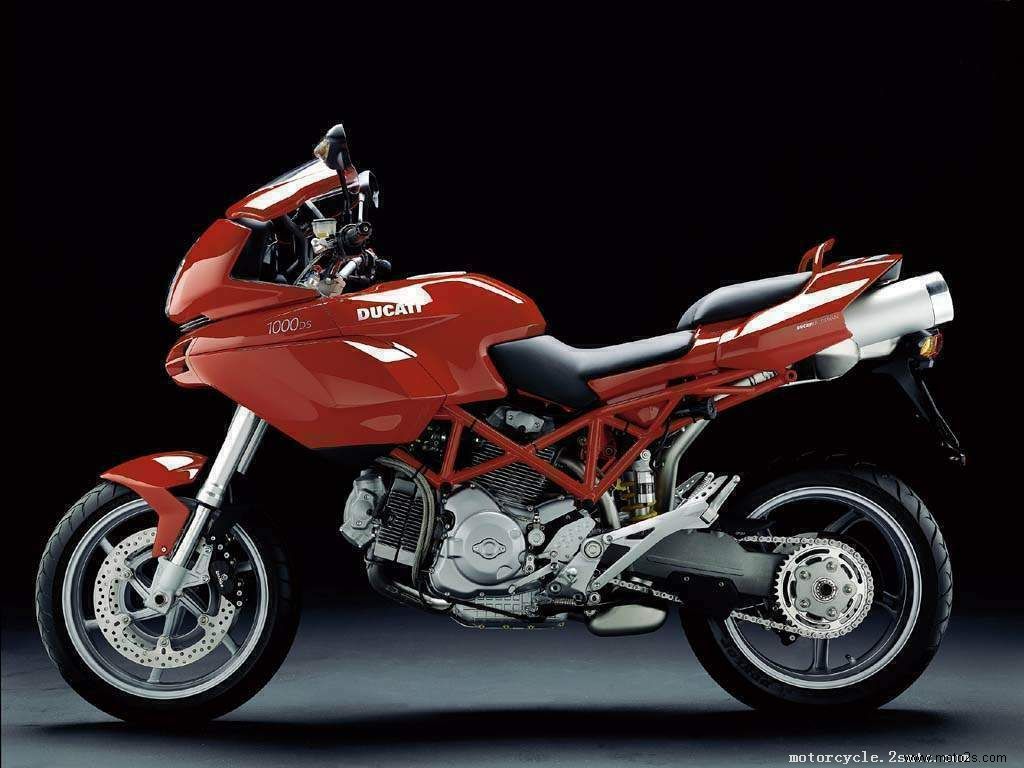 Ducati 1000 Multistrada DS 2004 photo - 1