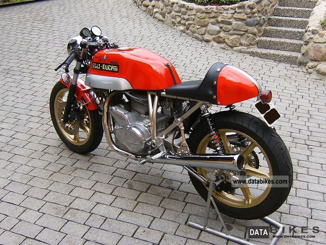 Ducati 1000 S 2 1984 photo - 1