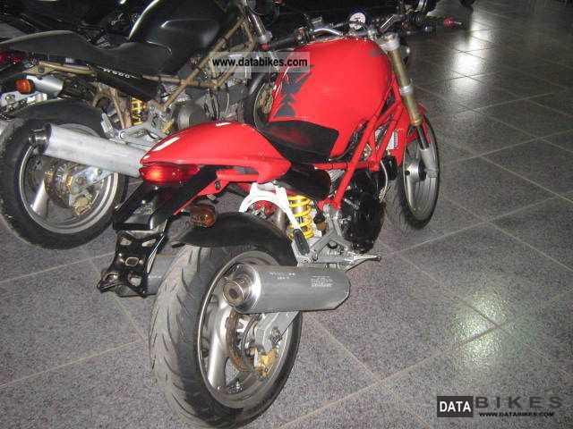 Ducati 750 Monster 1997 photo - 4