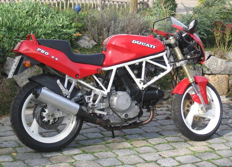 Ducati 750 SS 1992 photo - 1