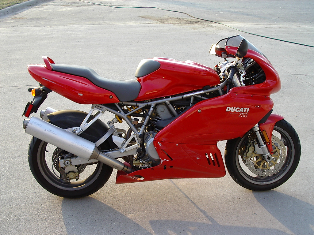 Ducati 750 SS Supersport 2000 photo - 3