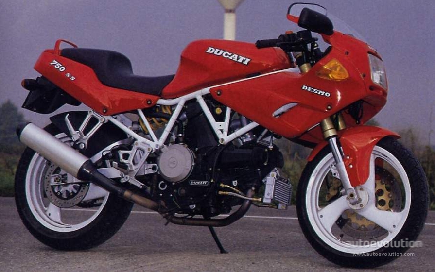 Ducati 750 Sport 1990 photo - 4