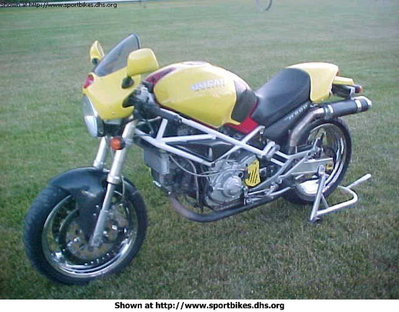 Ducati 900 Monster 1997 photo - 4
