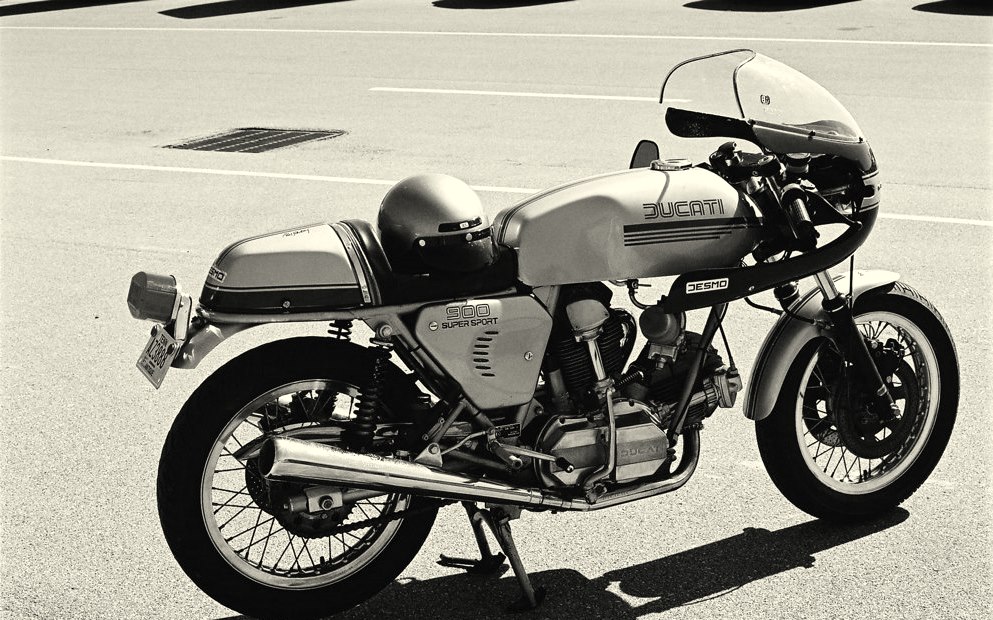 Ducati 900 SS 1976 photo - 6