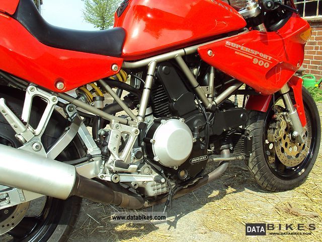 Ducati 900 SS 1993 photo - 2