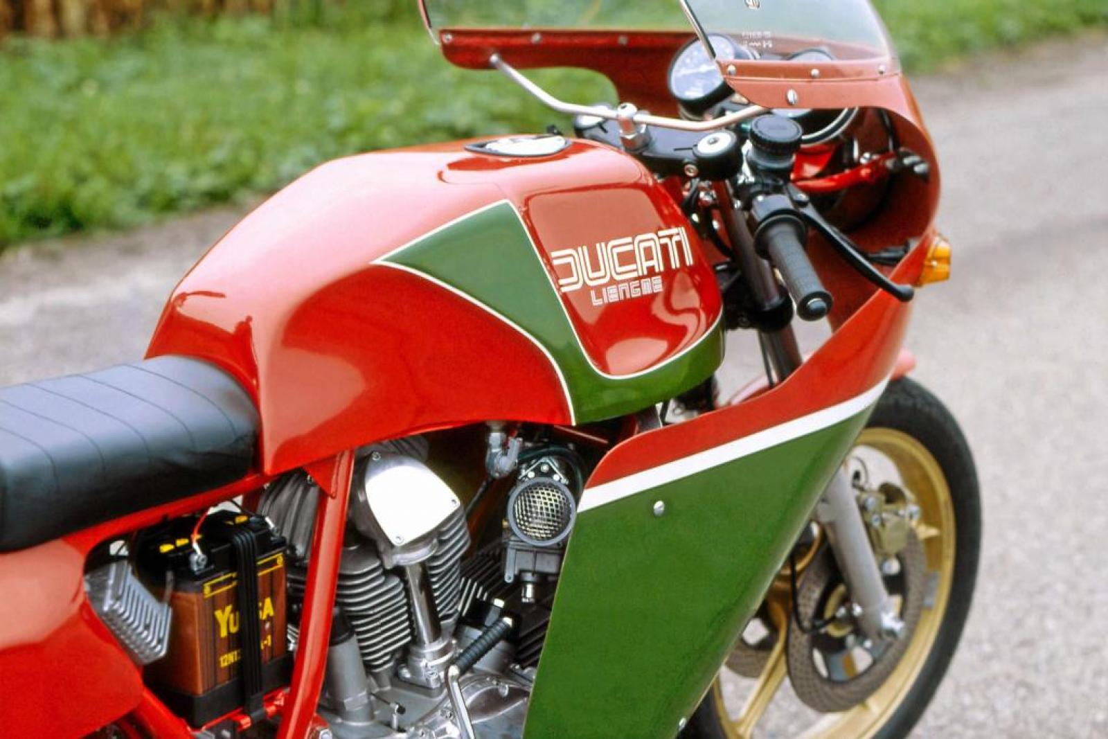 Ducati 900 SS Hailwood-Replica 1981 photo - 2