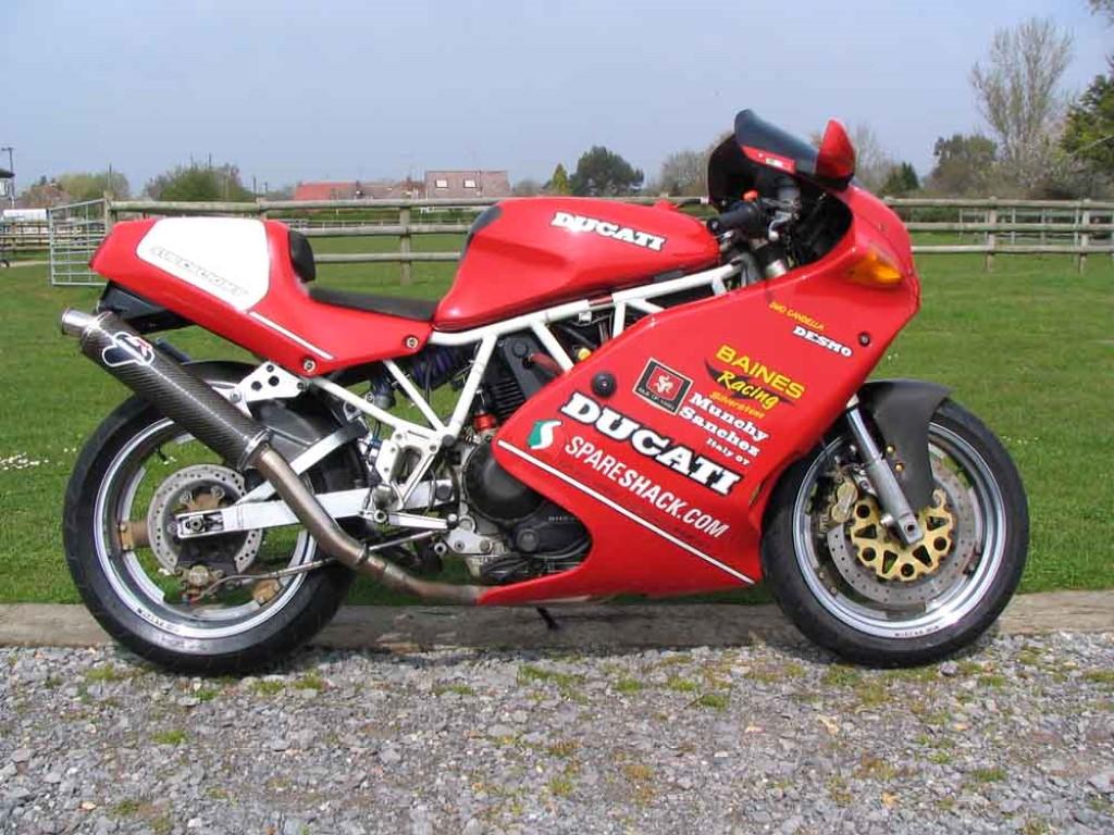 Ducati 900 Superlight 1993 photo - 2