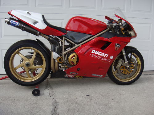 Ducati 916 SPS 1998 photo - 1