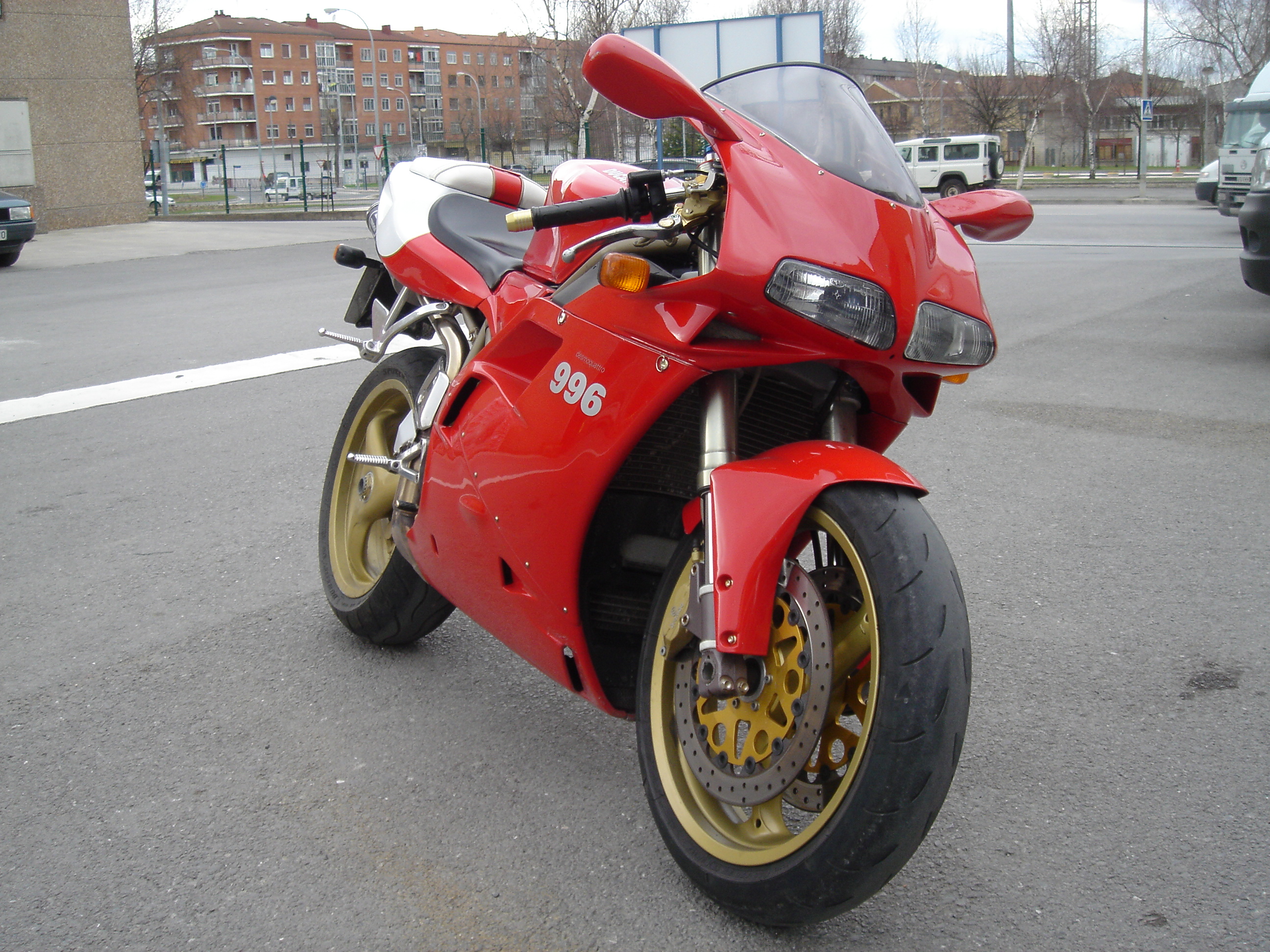 Ducati 996 SPS 2000 photo - 2