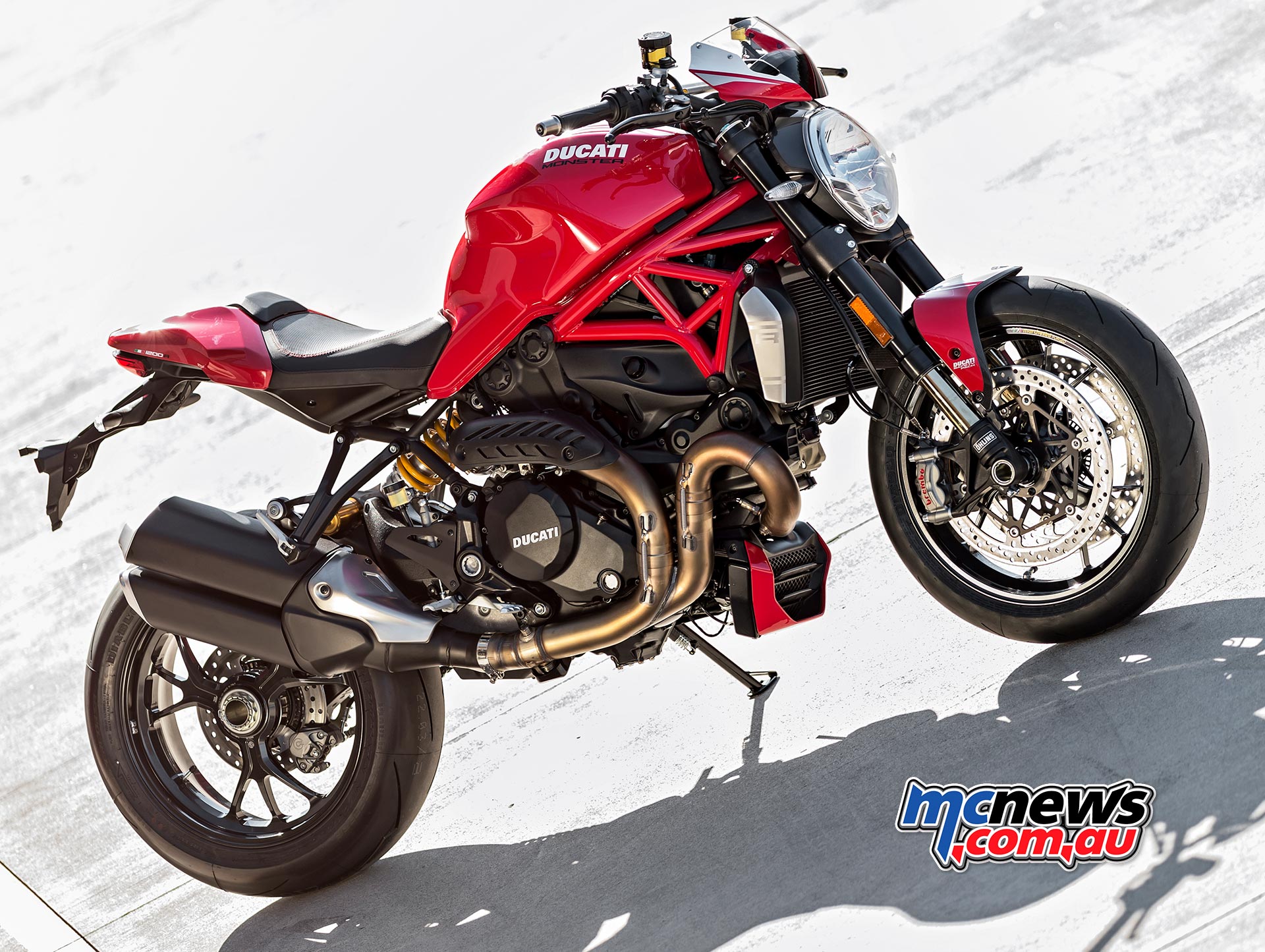 Ducati Monster 1200 R 2017 photo - 2