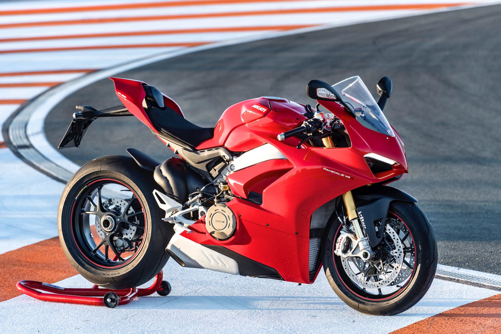 Ducati Panigale V4 2018 photo - 4