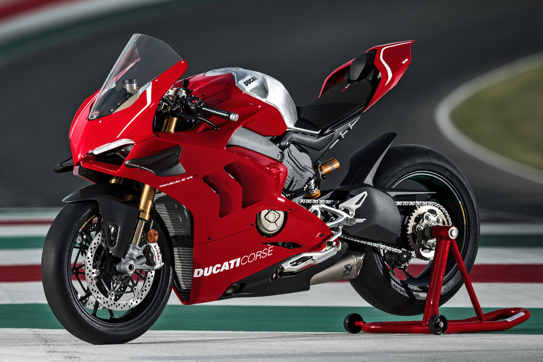 Ducati Panigale V4 R 2019 photo - 2