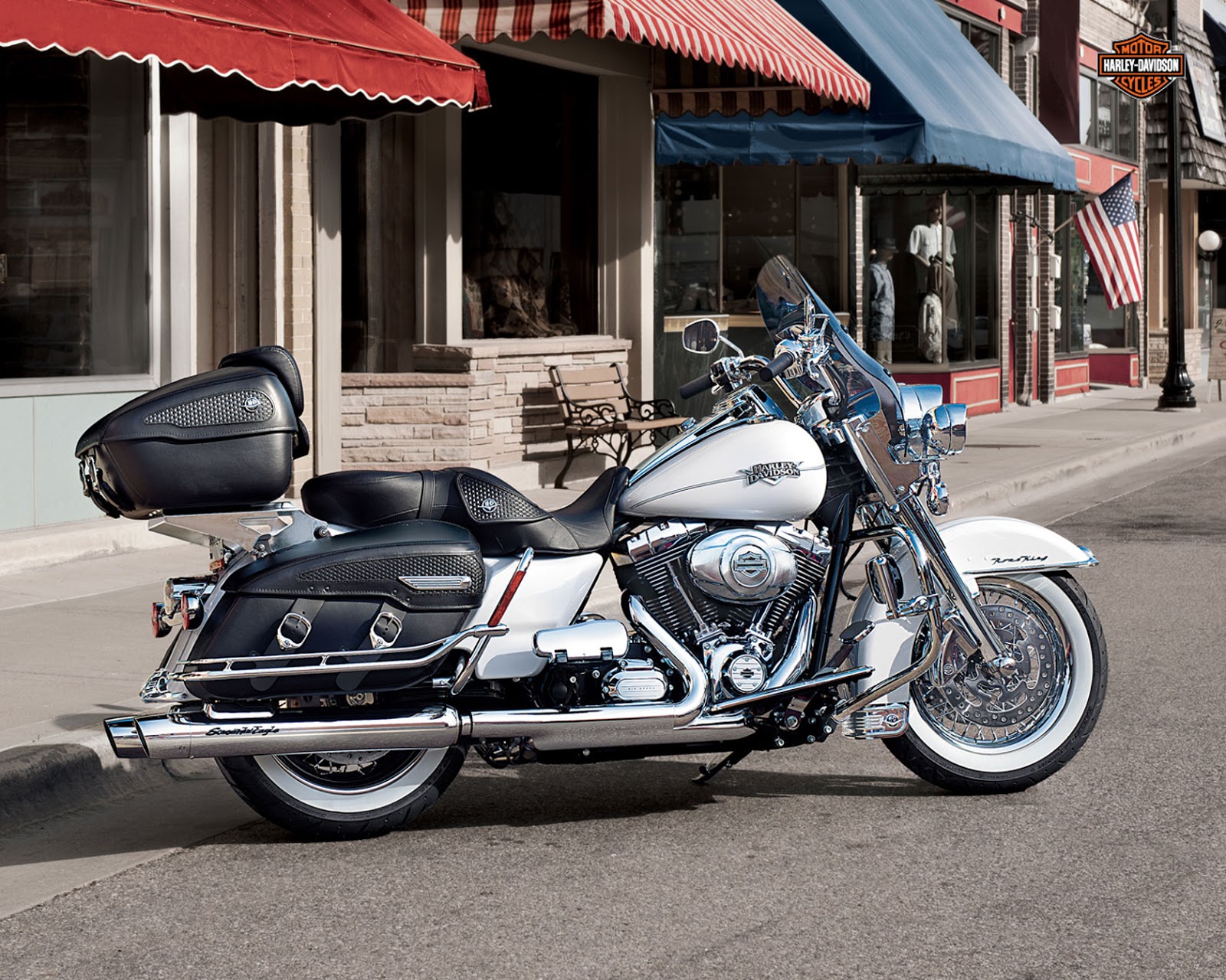 Harley-Davidson FLHRC  ROAD KING CLASSIC FLHRC ROAD KING CLASSIC photo - 6