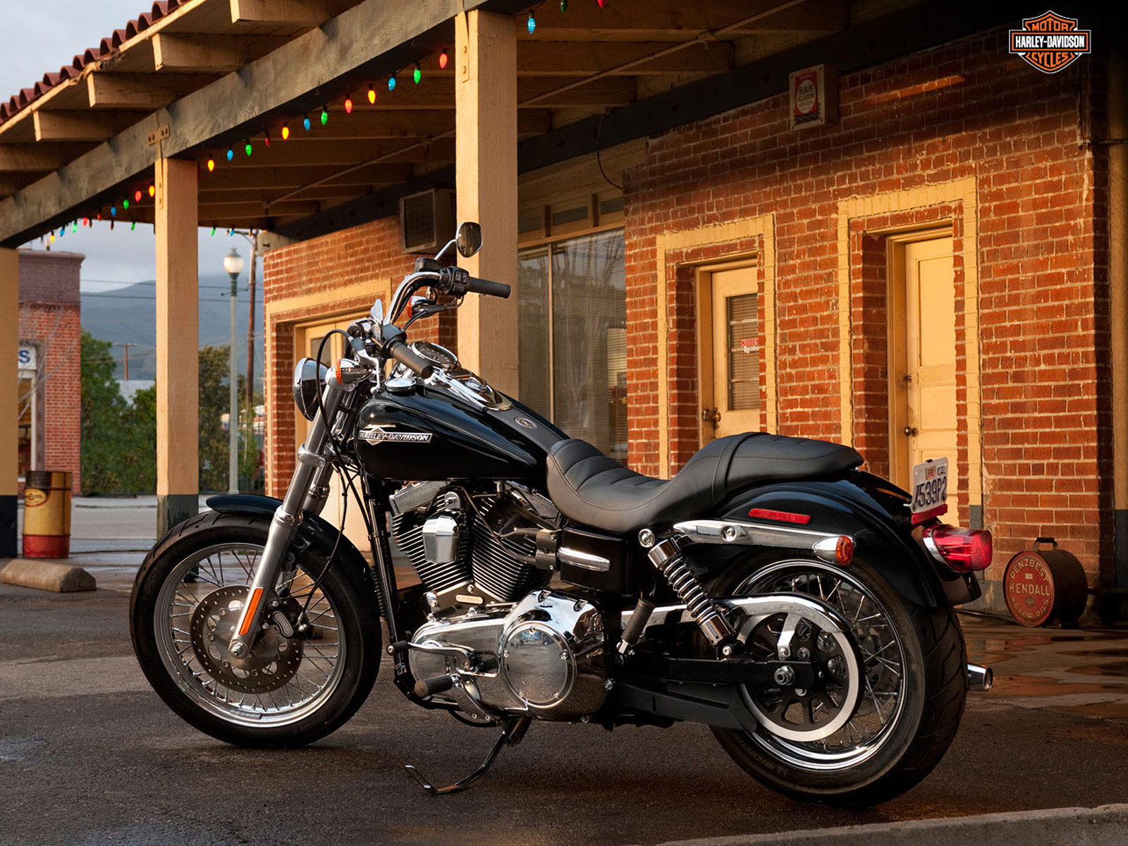 Harley-Davidson FXDC  SUPER GLIDE CUSTOM FXDC — SUPER GLIDE CUSTOM photo - 3