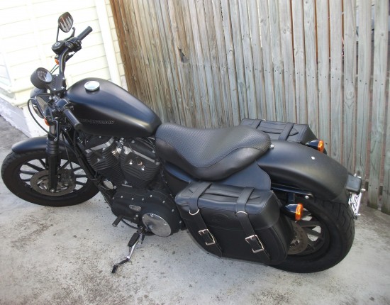 Harley-Davidson Iron 883 883cc photo - 2