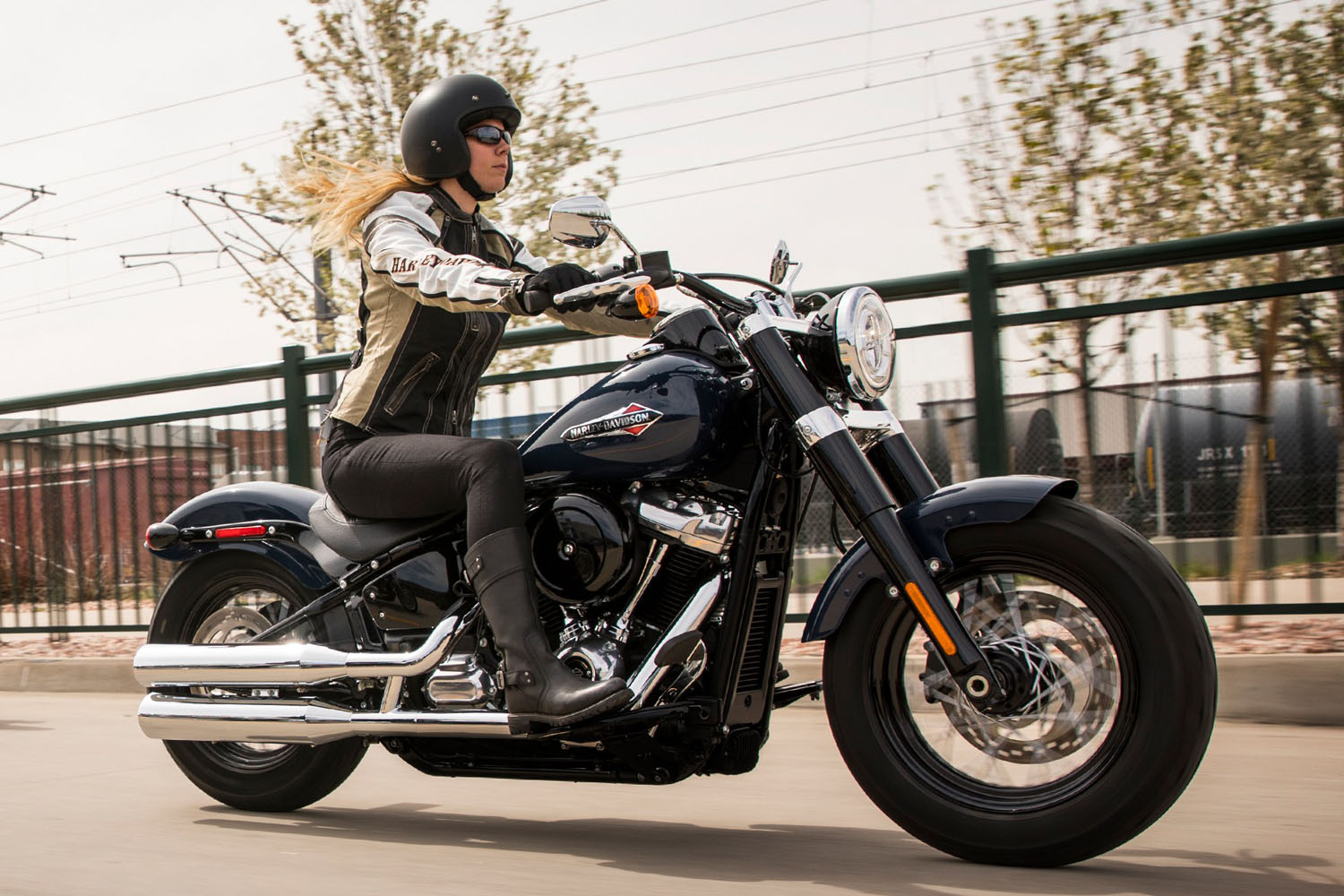 Harley-Davidson Softail Slim 2019 photo - 4