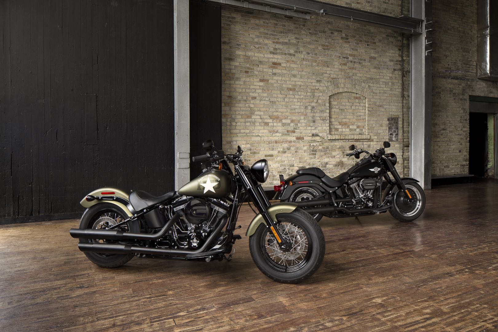 Harley-Davidson Softail Slim S 2017 photo - 2