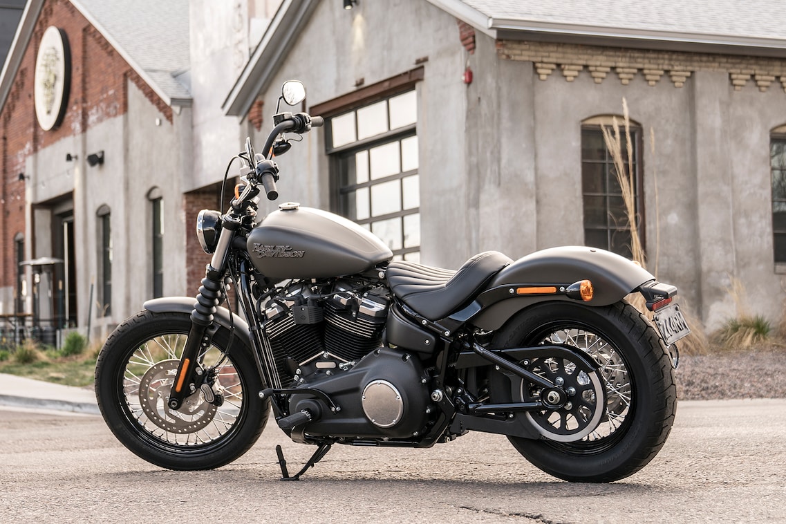 Harley-Davidson Softail Street Bob 2019 photo - 2