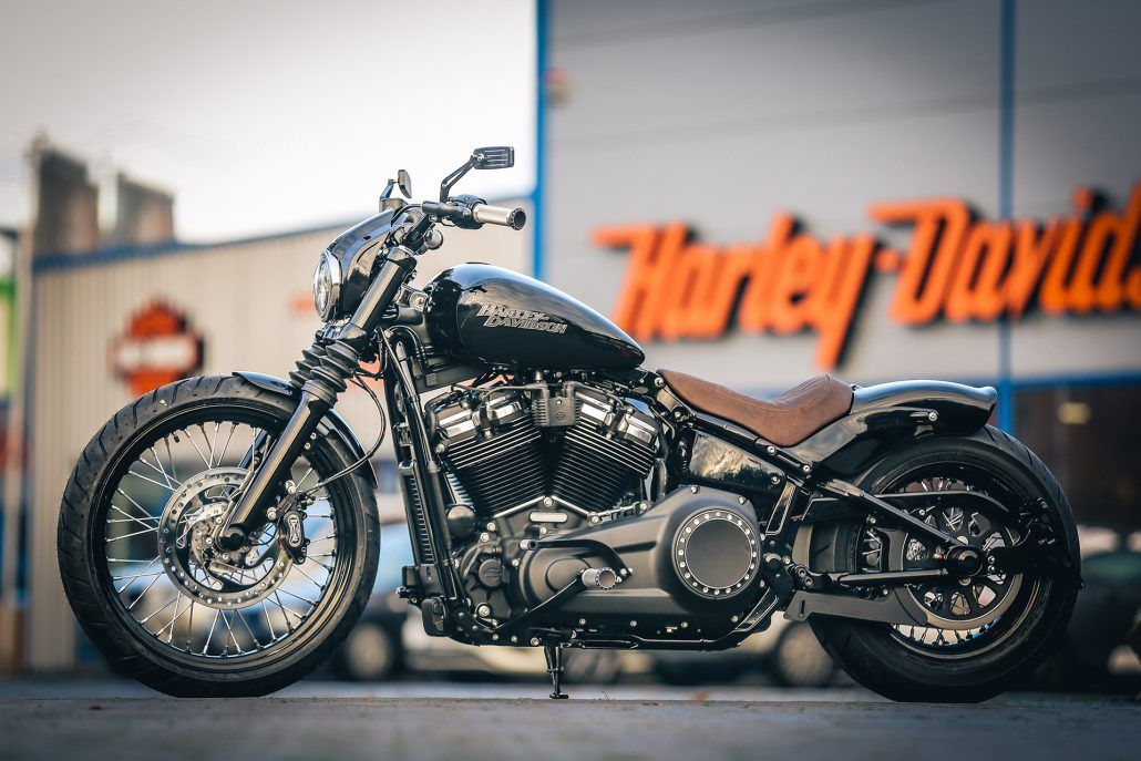 Harley-Davidson Softail Street Bob Dark Custom 2018 photo - 4