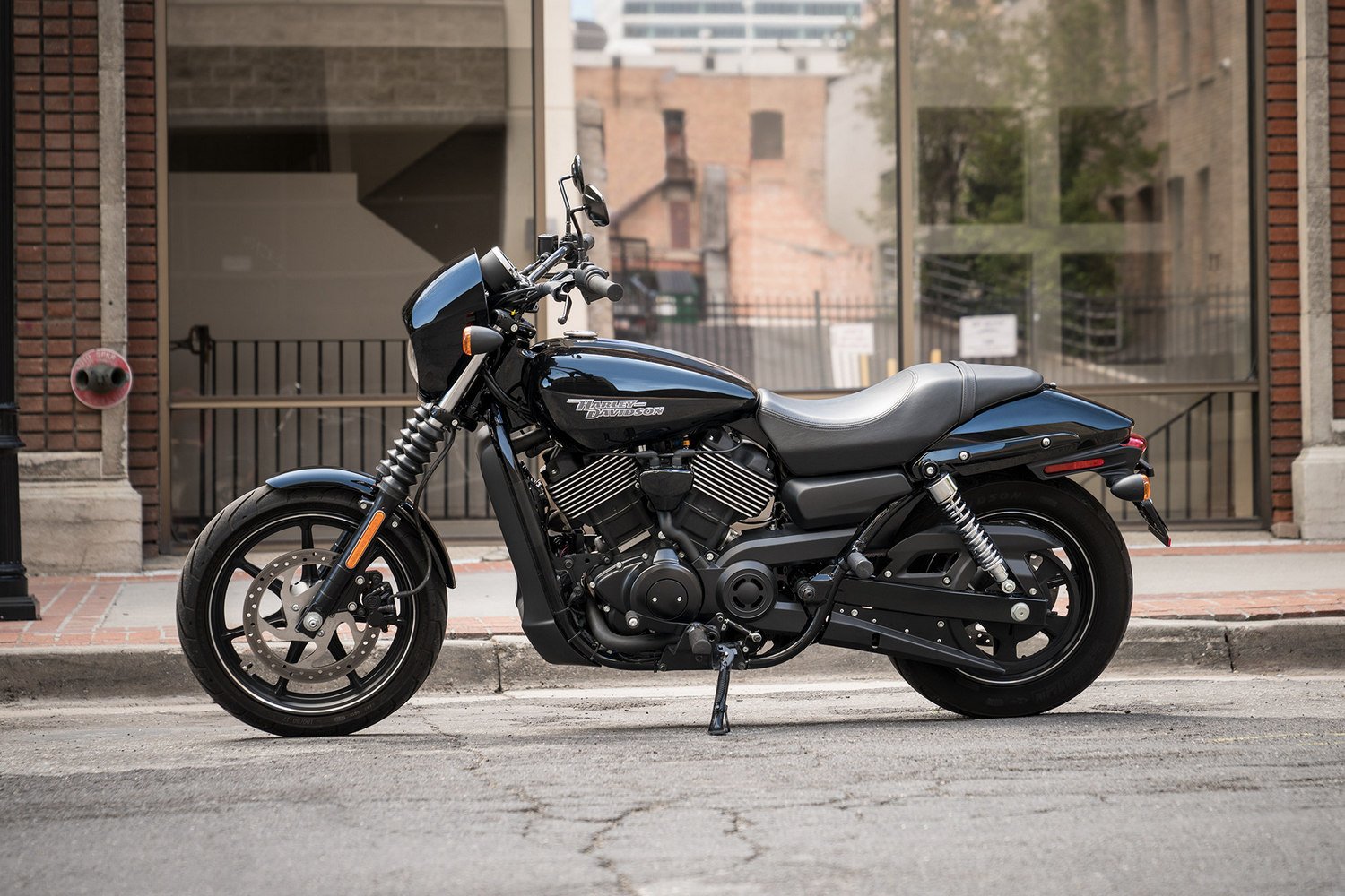 Harley-Davidson Street 750 Dark Custom 2018 photo - 3