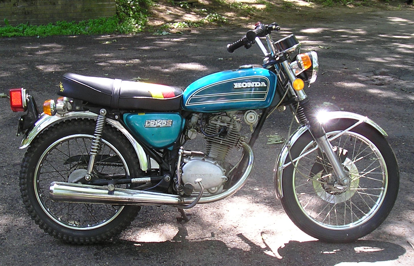 Honda CB 100 1974 photo - 4