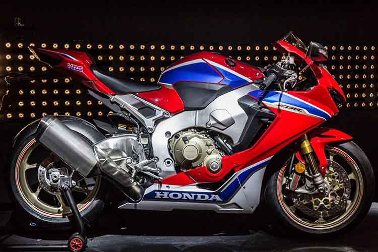 Honda CBR1000RR SP2 2018 photo - 2