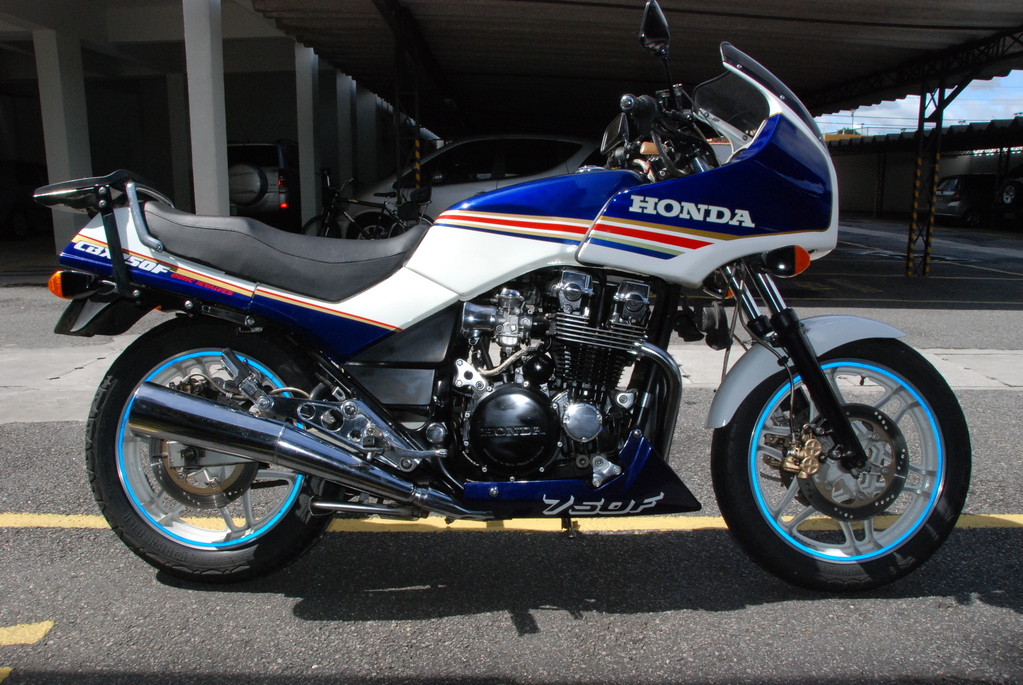Honda CBX 750 F 1987 photo - 5