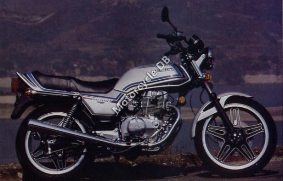 Honda CM 400 T (reduced effect) 1980 photo - 2