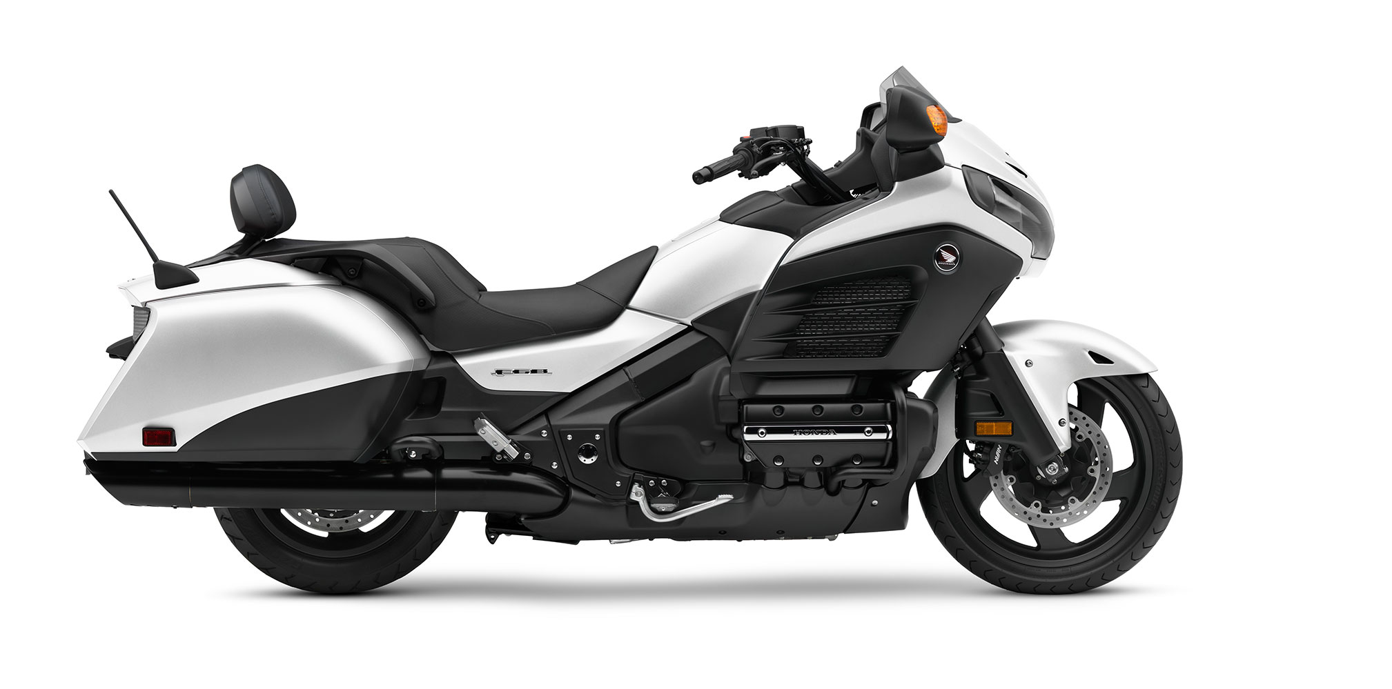 Honda Gold Wing F6B Deluxe 2017 photo - 2