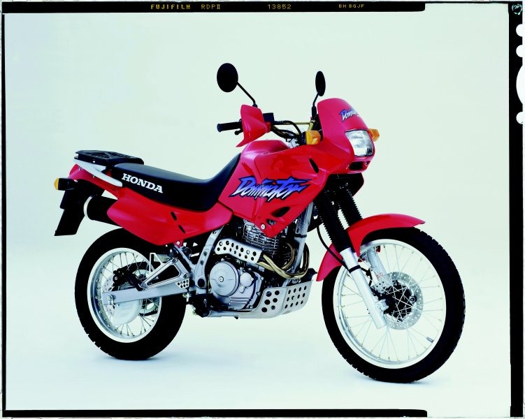 Honda NX 650 Dominator 1999 photo - 1