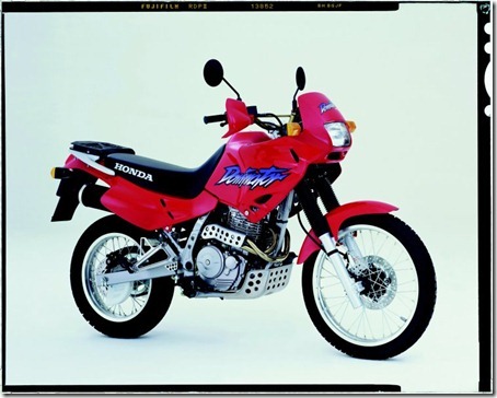 Honda NX 650 Dominator 1999 photo - 6