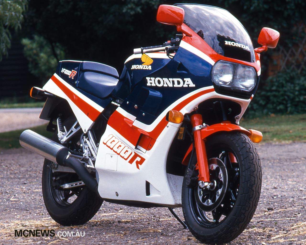 Honda VF 1000 R 1985 photo - 3