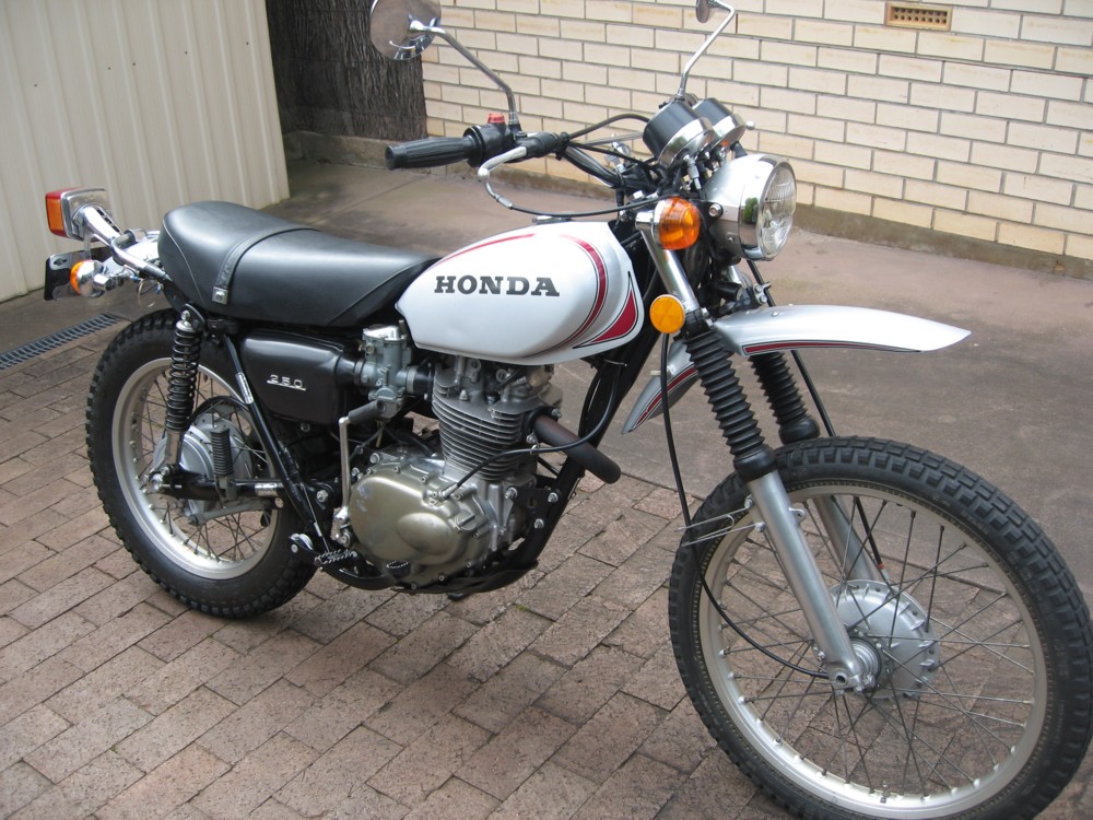 Honda XL 250 1975 photo - 2