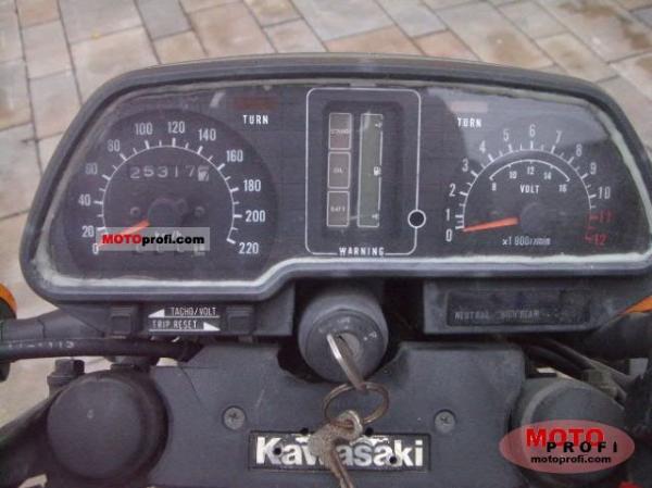 Kawasaki GPZ 1100 (reduced effect) 1985 photo - 3