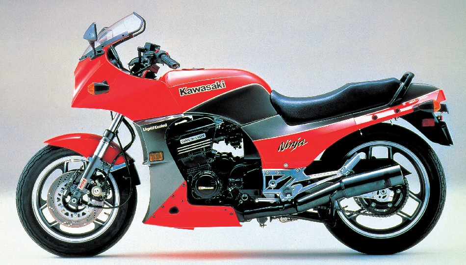 Kawasaki GPZ 600 R 1984 photo - 1