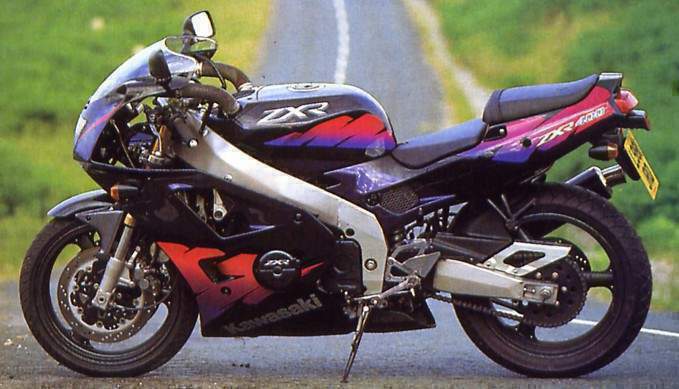 Kawasaki ZXR 750 1993 photo - 2