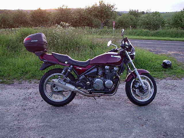 Kawasaki Zephyr 750 1997 photo - 6