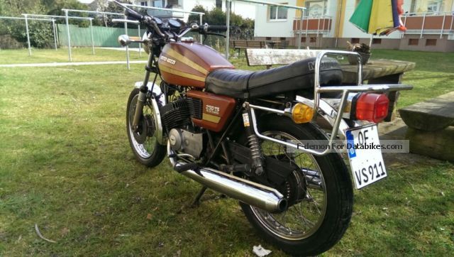 Moto Guzzi 250 TS 1975 photo - 2