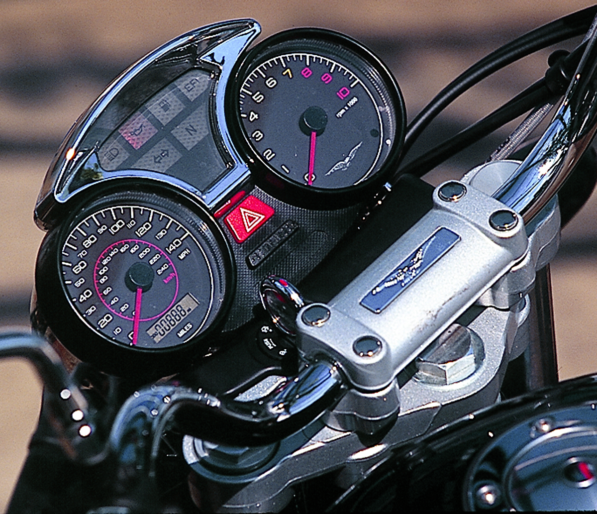 Moto Guzzi Nevada 750 2004 photo - 1