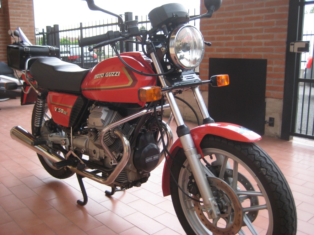 Moto Guzzi V 50 III 1982 photo - 2
