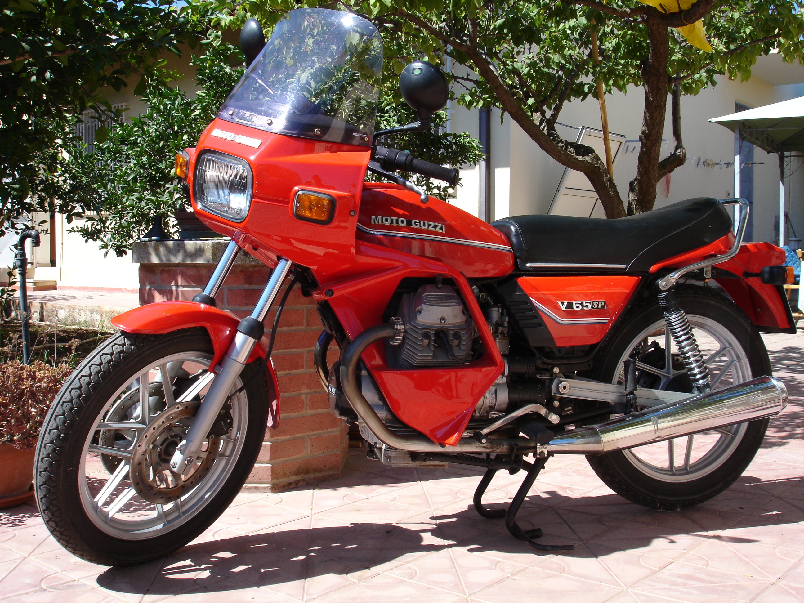 Moto Guzzi V 65 TT 1986 photo - 1