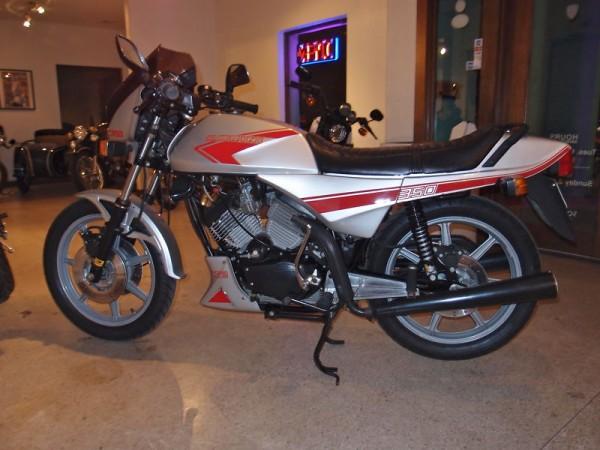 Moto Morini 500 Sei-V Klassik 1986 photo - 2