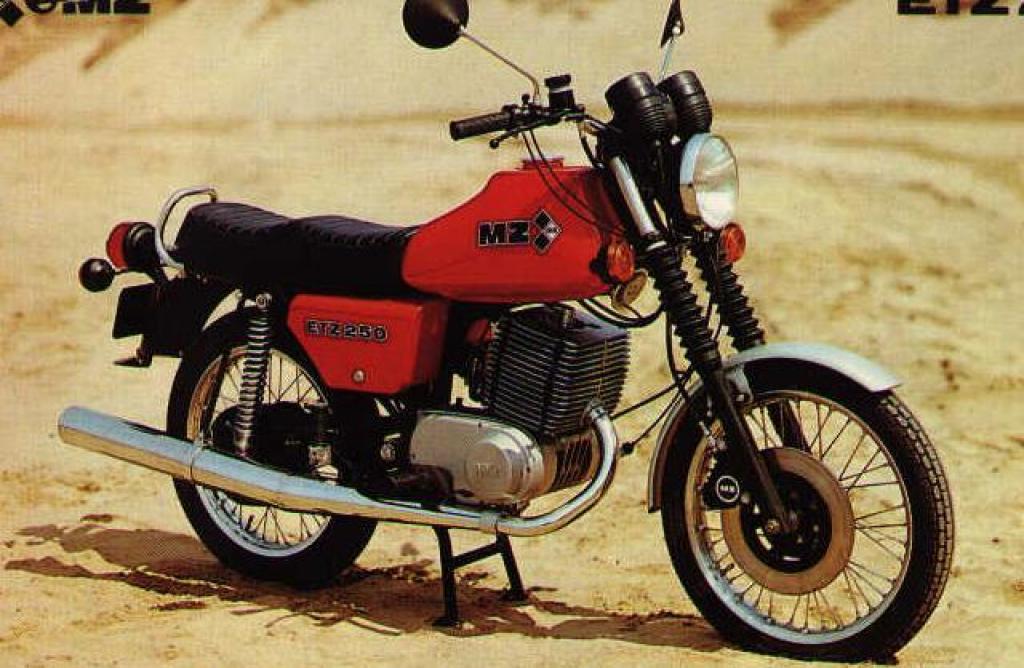 MuZ ETZ 250 (with sidecar) 1982 photo - 2