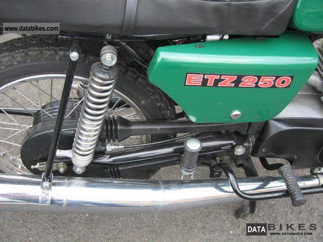 MuZ ETZ 250 (with sidecar) 1983 photo - 2
