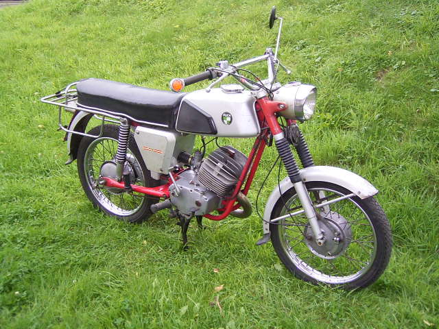 PUCH M 125 De Luxe 1971 photo - 1