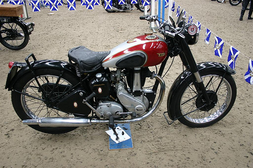 Royal Enfield 350 Classic Outfit 2003 photo - 2